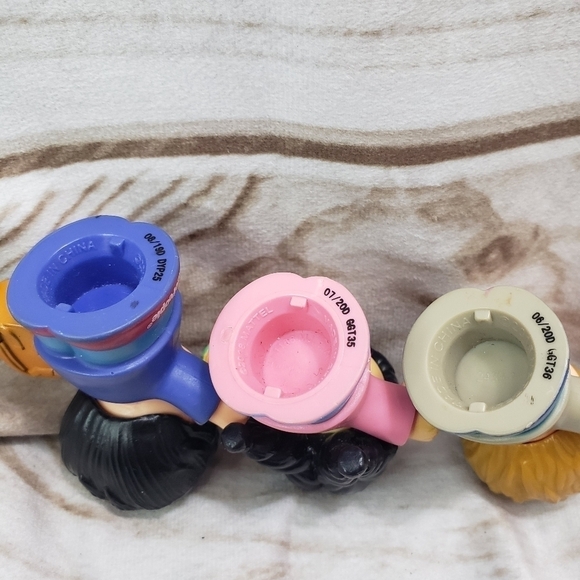 Fisher Price Little People Set Of 3 2.5" Figures Two Boys 1 Girl Ice Cream - Picture 6 of 8